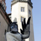 Vor dem Lutherhaus mit Treppenturm