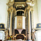 Der Altar mit Kanzel